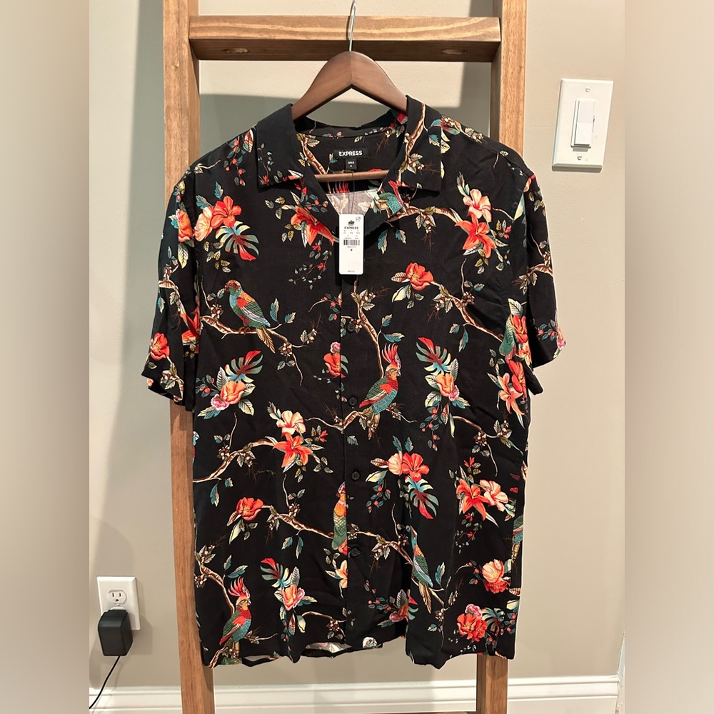 Express short sleeve button down
